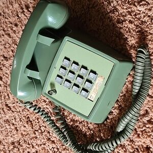 Vintage MIDCENTURY Western Electric Bell System Avocado Green Desk Telephone